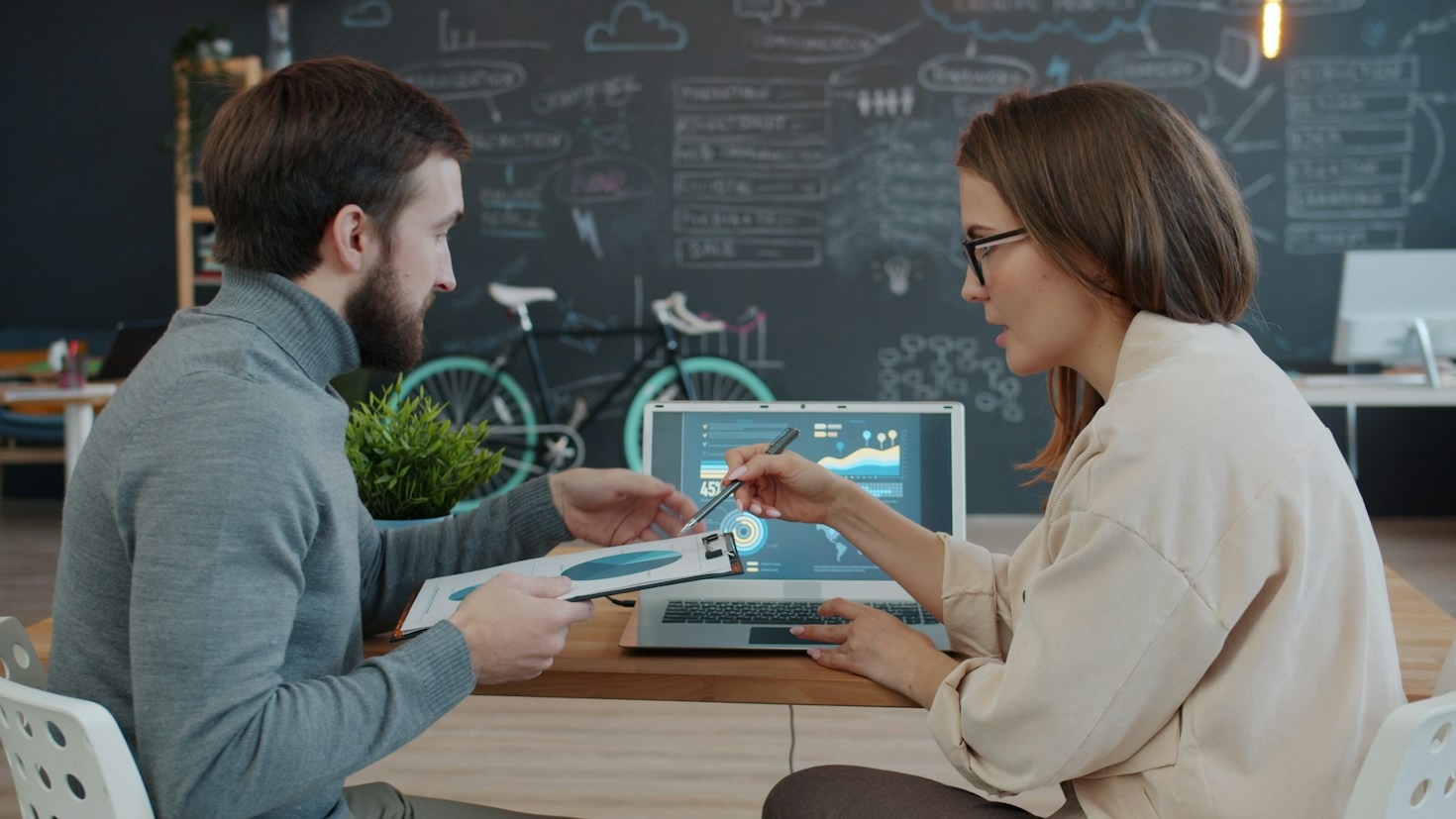 Key Digital Advertising Strategies That Actually Convert