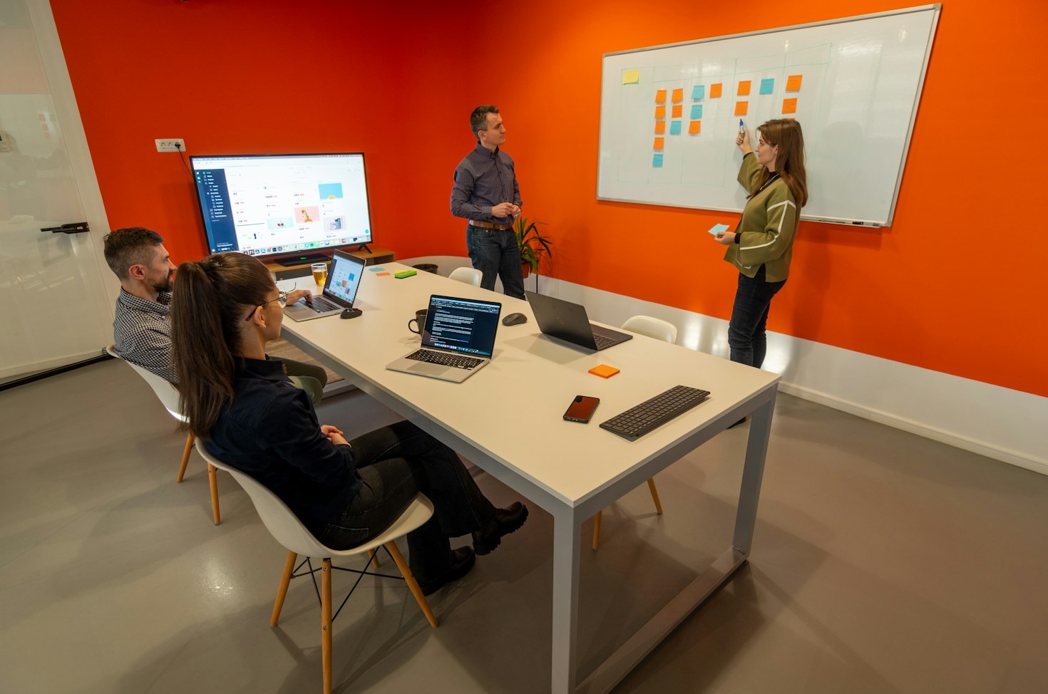 Demystifying Omnichannel Marketing Across Competitive Modern Industries